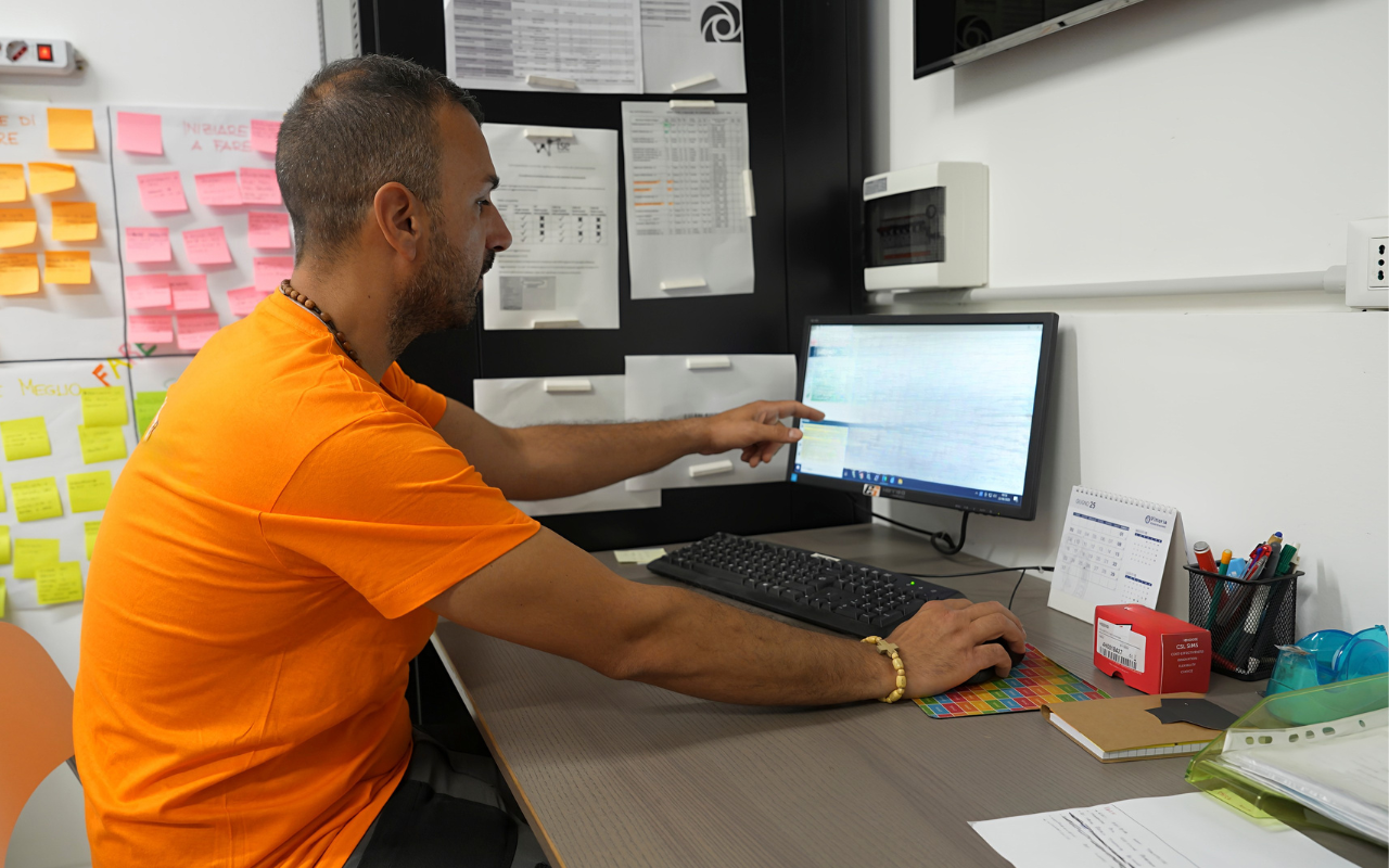Contractor submitting a digital work order form on Rapid Permit to Work