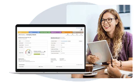 CreditorWatch credit risk scores shown in Rapid Contractor Management